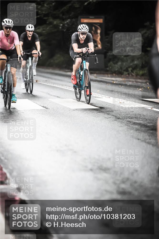 13.09.2026 - Stadtparktriathlon H.Heesch http://msf.ph/oto/10381203 13.09.2026 12:26:52 Radfahren 955, 970, 1024, 1106, 1144, 1145 meine-sportfotos.de