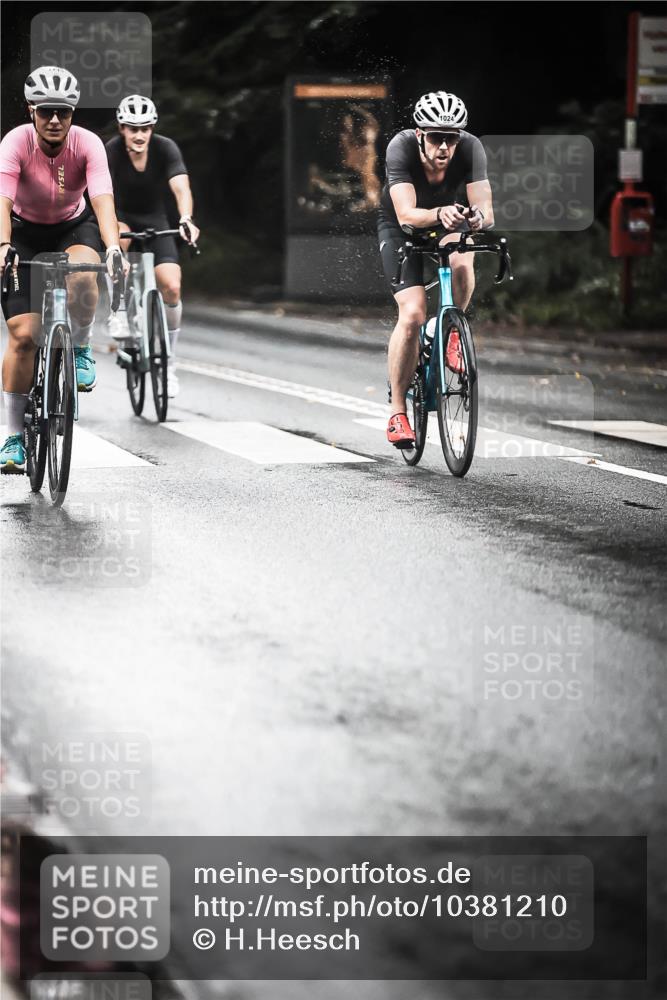 13.09.2026 - Stadtparktriathlon H.Heesch http://msf.ph/oto/10381210 13.09.2026 12:26:52 Radfahren 955, 970, 1024, 1106, 1144, 1145 meine-sportfotos.de