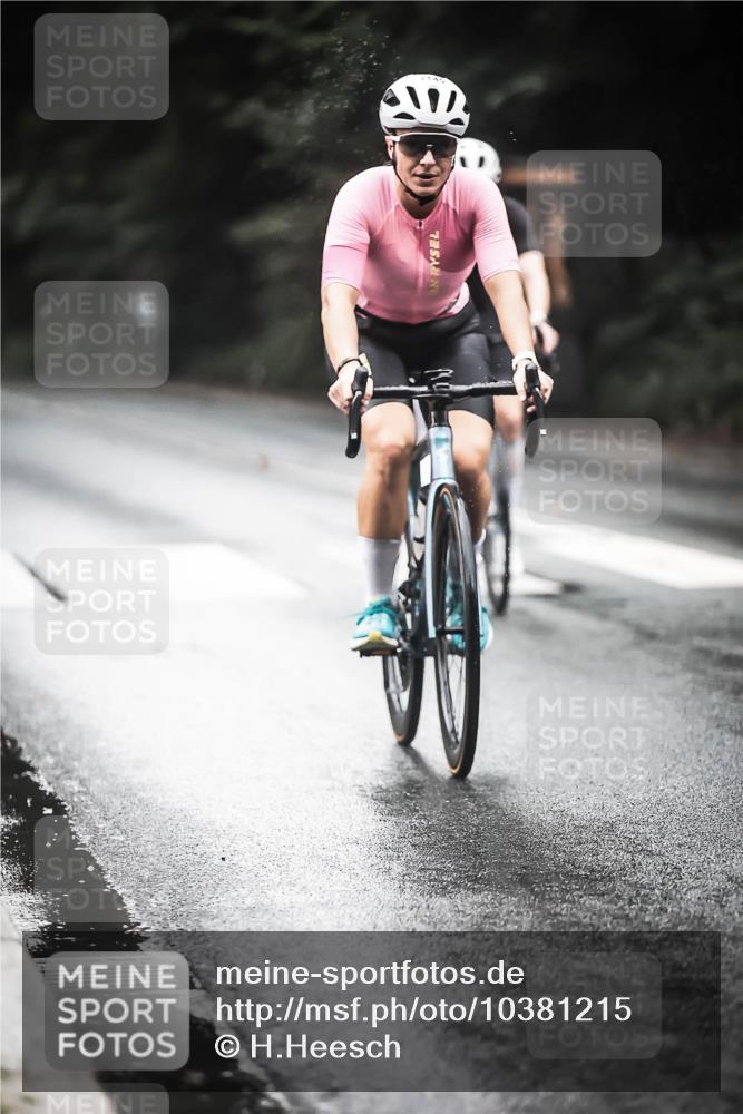 13.09.2026 - Stadtparktriathlon H.Heesch http://msf.ph/oto/10381215 13.09.2026 12:26:53 Radfahren 955, 970, 1024, 1106, 1144, 1145 meine-sportfotos.de