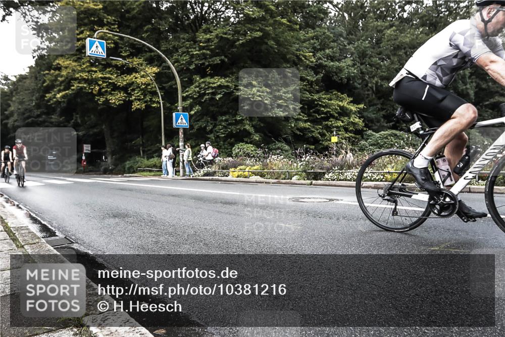 13.09.2026 - Stadtparktriathlon H.Heesch http://msf.ph/oto/10381216 13.09.2026 10:58:33 Radfahren 363, 386, 430, 461, 602, 603, 633 meine-sportfotos.de