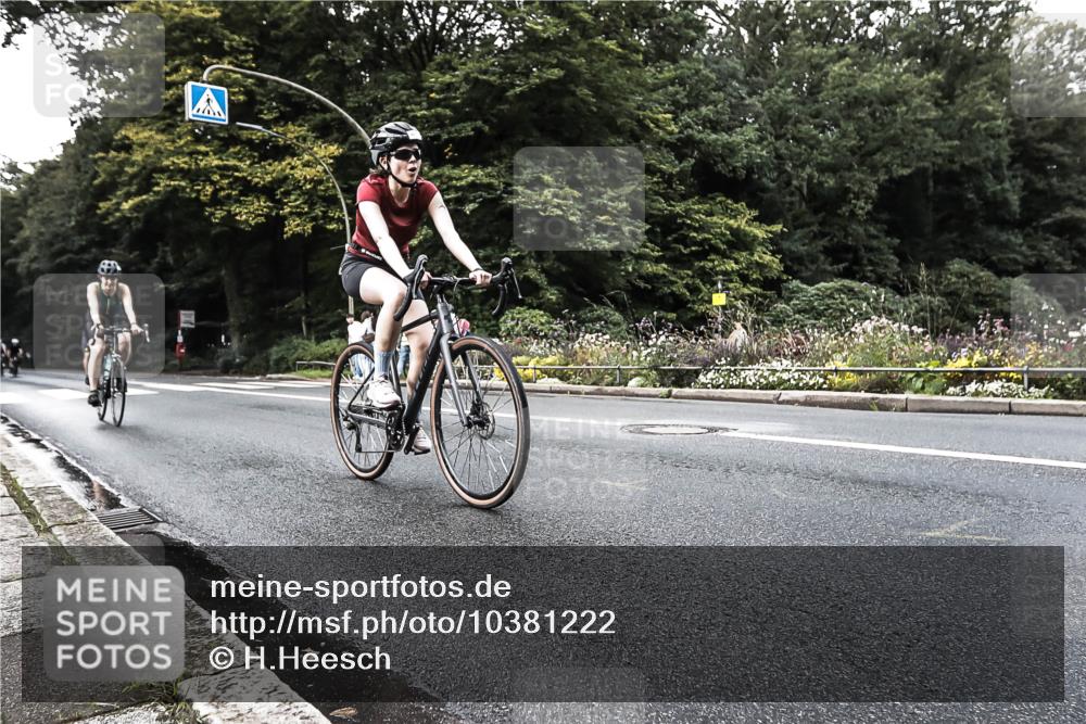 13.09.2026 - Stadtparktriathlon H.Heesch http://msf.ph/oto/10381222 13.09.2026 10:58:34 Radfahren 363, 386, 430, 461, 602, 603, 633, 687 meine-sportfotos.de