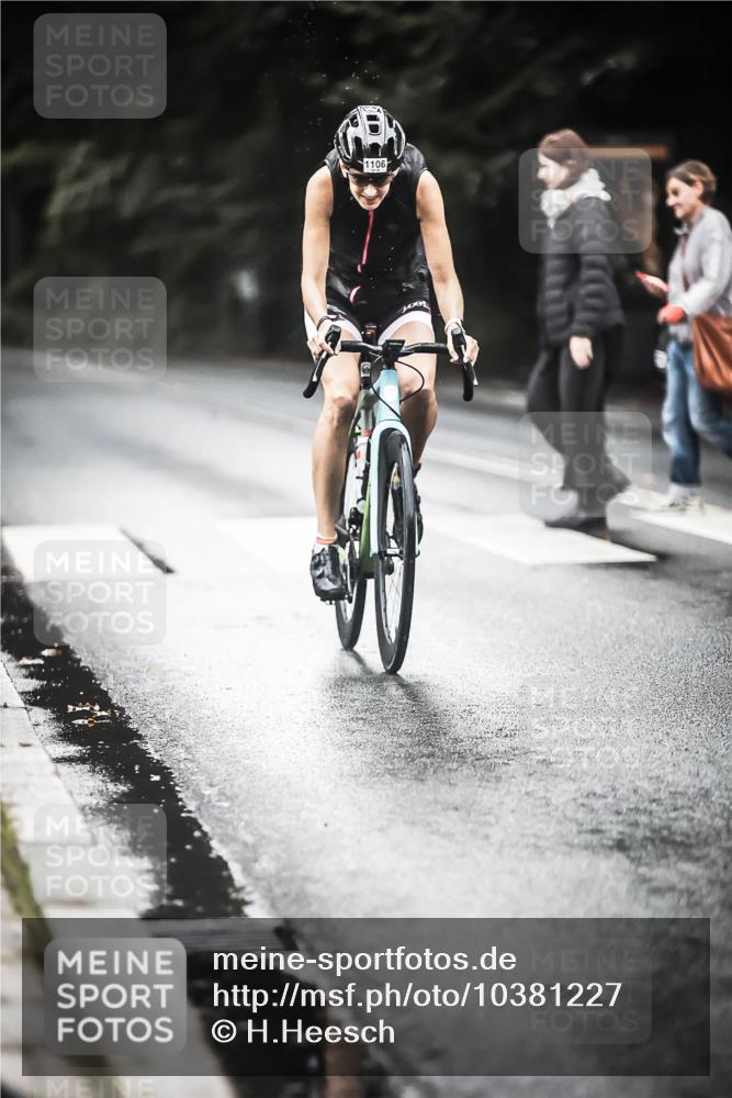 13.09.2026 - Stadtparktriathlon H.Heesch http://msf.ph/oto/10381227 13.09.2026 12:26:56 Radfahren 955, 970, 1024, 1106, 1144, 1145 meine-sportfotos.de