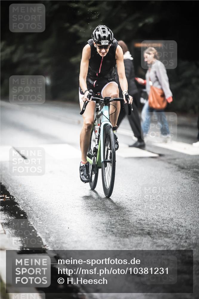 13.09.2026 - Stadtparktriathlon H.Heesch http://msf.ph/oto/10381231 13.09.2026 12:26:56 Radfahren 955, 970, 1024, 1106, 1144, 1145 meine-sportfotos.de