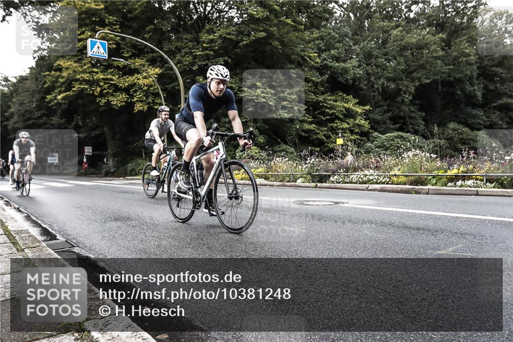 13.09.2026 - Stadtparktriathlon H.Heesch http://msf.ph/oto/10381248 13.09.2026 10:58:39 Radfahren 363, 442, 502, 573, 602, 621, 632, 687 meine-sportfotos.de