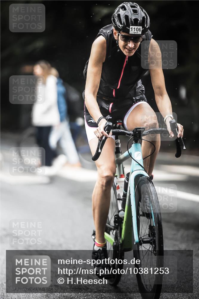 13.09.2026 - Stadtparktriathlon H.Heesch http://msf.ph/oto/10381253 13.09.2026 12:26:57 Radfahren 970, 1024, 1106, 1144, 1145 meine-sportfotos.de