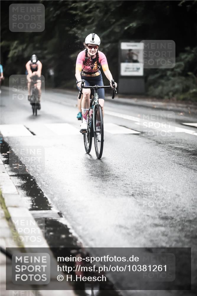 13.09.2026 - Stadtparktriathlon H.Heesch http://msf.ph/oto/10381261 13.09.2026 12:27:07 Radfahren 1028, 1132, 1177, 1187 meine-sportfotos.de