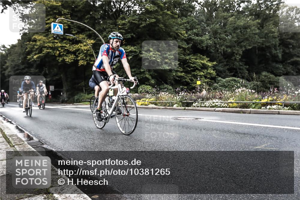 13.09.2026 - Stadtparktriathlon H.Heesch http://msf.ph/oto/10381265 13.09.2026 10:58:42 Radfahren 442, 450, 483, 499, 573, 598, 621, 630, 632, 634, 668 meine-sportfotos.de