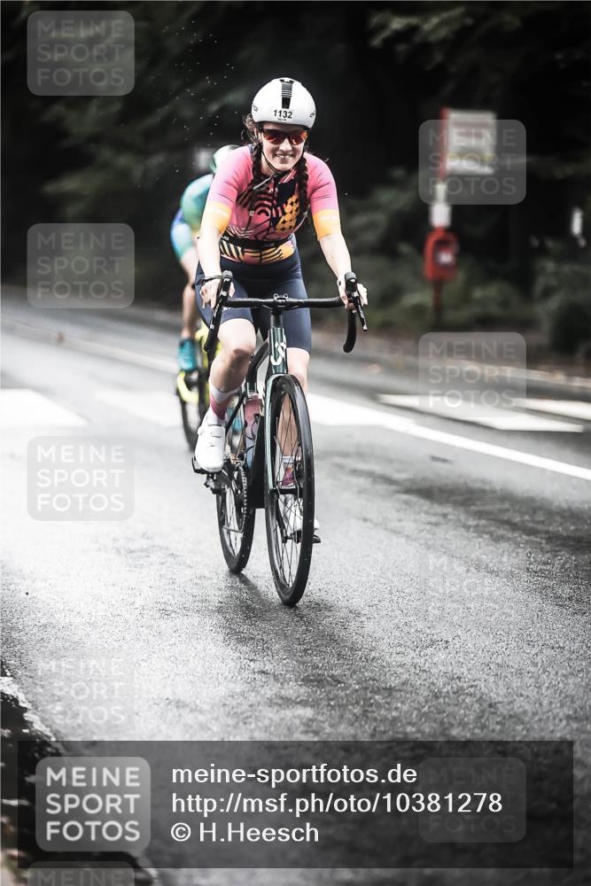 13.09.2026 - Stadtparktriathlon H.Heesch http://msf.ph/oto/10381278 13.09.2026 12:27:08 Radfahren 1028, 1132, 1177, 1187 meine-sportfotos.de