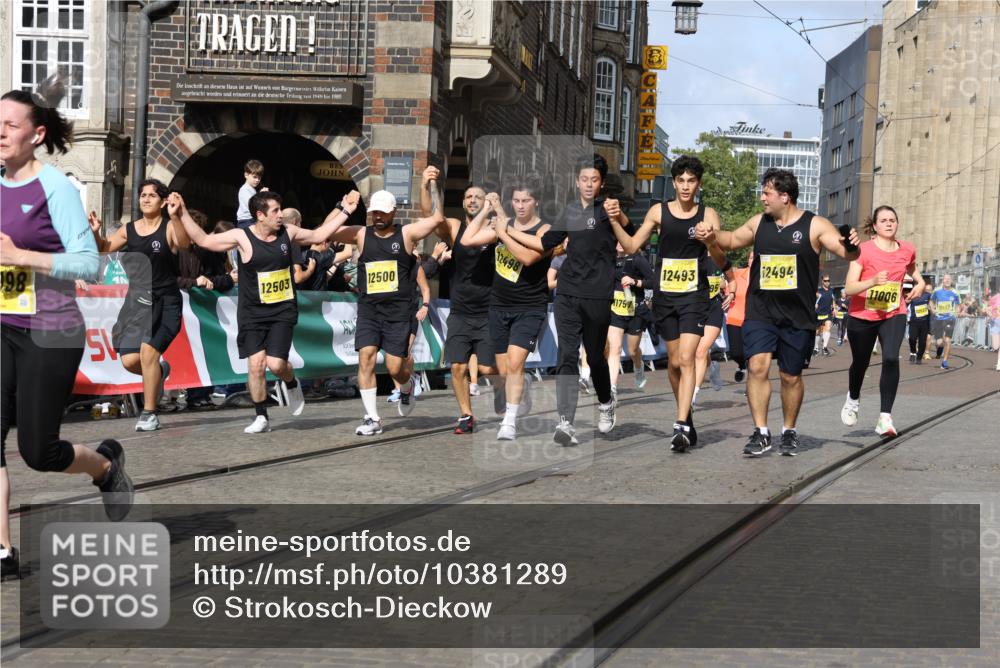 13.09.2026 - 21. swb-Marathon Bremen Strokosch-Dieckow http://msf.ph/oto/10381289 13.09.2026 11:04:57 Ziel 10160, 10198, 10283, 10481, 10711, 10755, 10877, 10940, 11114, 11364, 11366, 11592, 11705, 11761, 11991, 12005, 10370, 10465, 10718, 10800, 10850, 10975, 11102, 11105, 11157, 11218, 11281, 11584, 11616, 11722, 11900, 12002, 12064, 12099, 12335, 12522 meine-sportfotos.de