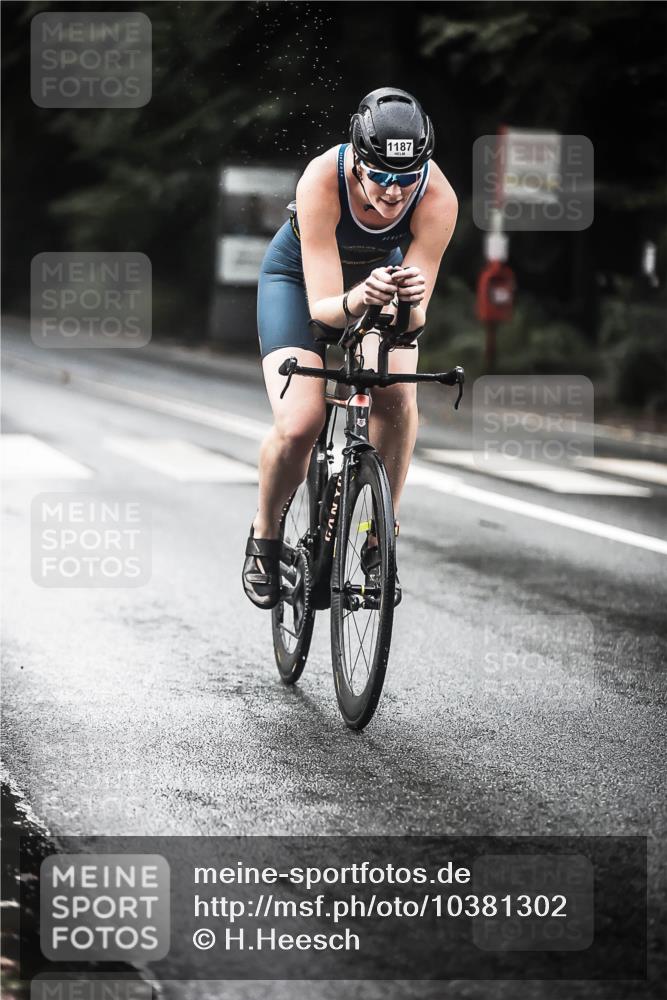 13.09.2026 - Stadtparktriathlon H.Heesch http://msf.ph/oto/10381302 13.09.2026 12:27:09 Radfahren 1028, 1132, 1177, 1187 meine-sportfotos.de