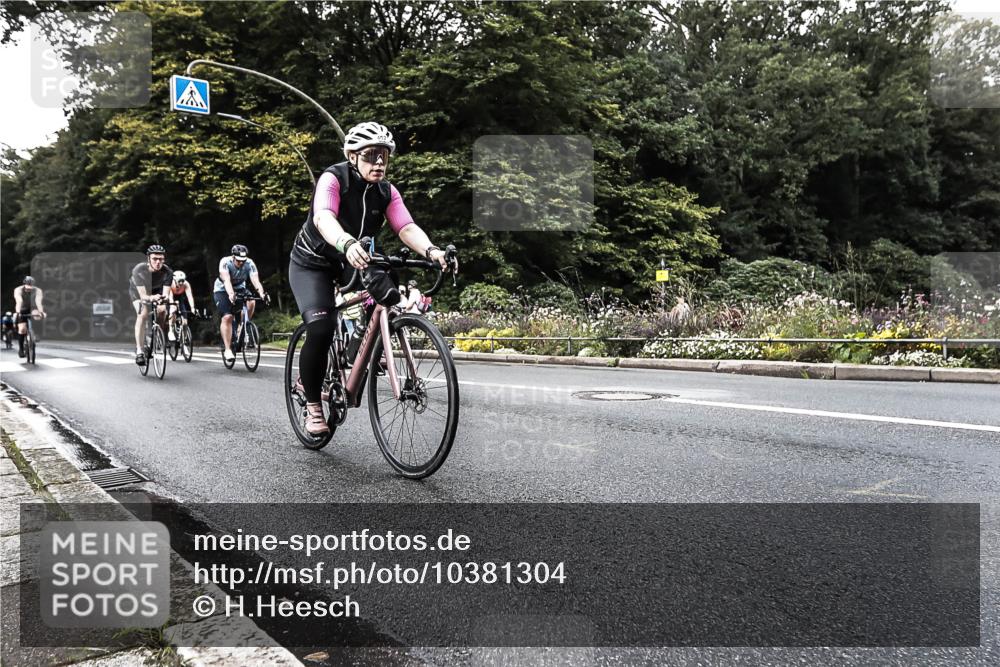 13.09.2026 - Stadtparktriathlon H.Heesch http://msf.ph/oto/10381304 13.09.2026 10:58:45 Radfahren 407, 450, 483, 499, 556, 598, 605, 611, 630, 634, 656, 668 meine-sportfotos.de