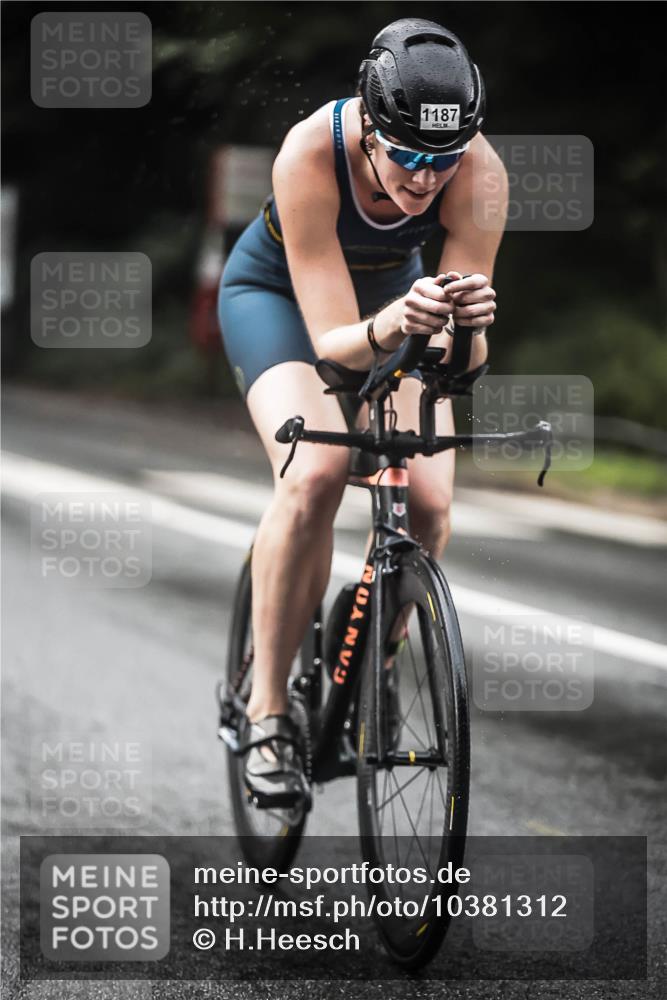 13.09.2026 - Stadtparktriathlon H.Heesch http://msf.ph/oto/10381312 13.09.2026 12:27:10 Radfahren 1028, 1132, 1177, 1187 meine-sportfotos.de