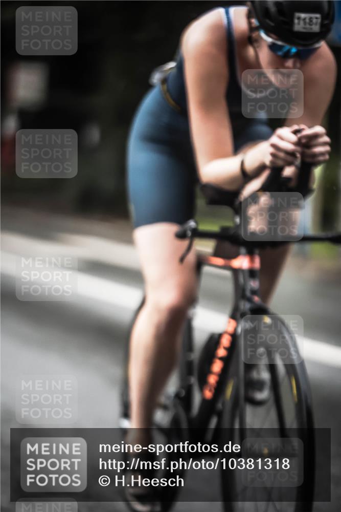 13.09.2026 - Stadtparktriathlon H.Heesch http://msf.ph/oto/10381318 13.09.2026 12:27:10 Radfahren 1028, 1132, 1177, 1187 meine-sportfotos.de