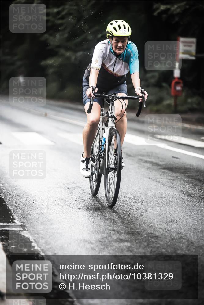 13.09.2026 - Stadtparktriathlon H.Heesch http://msf.ph/oto/10381329 13.09.2026 12:27:11 Radfahren 1028, 1132, 1177, 1187 meine-sportfotos.de
