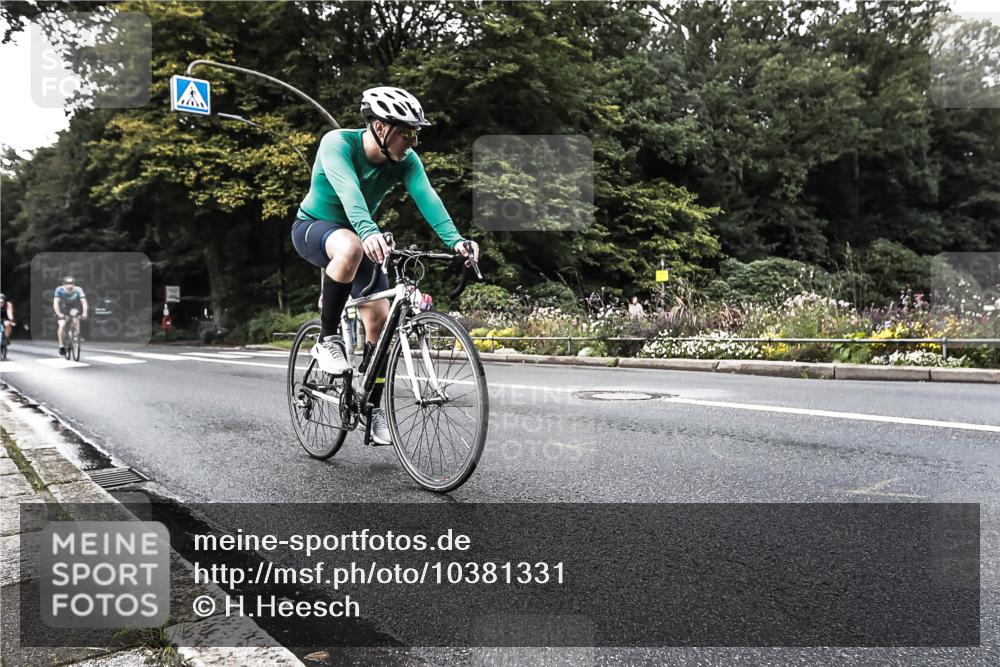 13.09.2026 - Stadtparktriathlon H.Heesch http://msf.ph/oto/10381331 13.09.2026 10:58:51 Radfahren 457, 478, 548, 586, 665, 707 meine-sportfotos.de