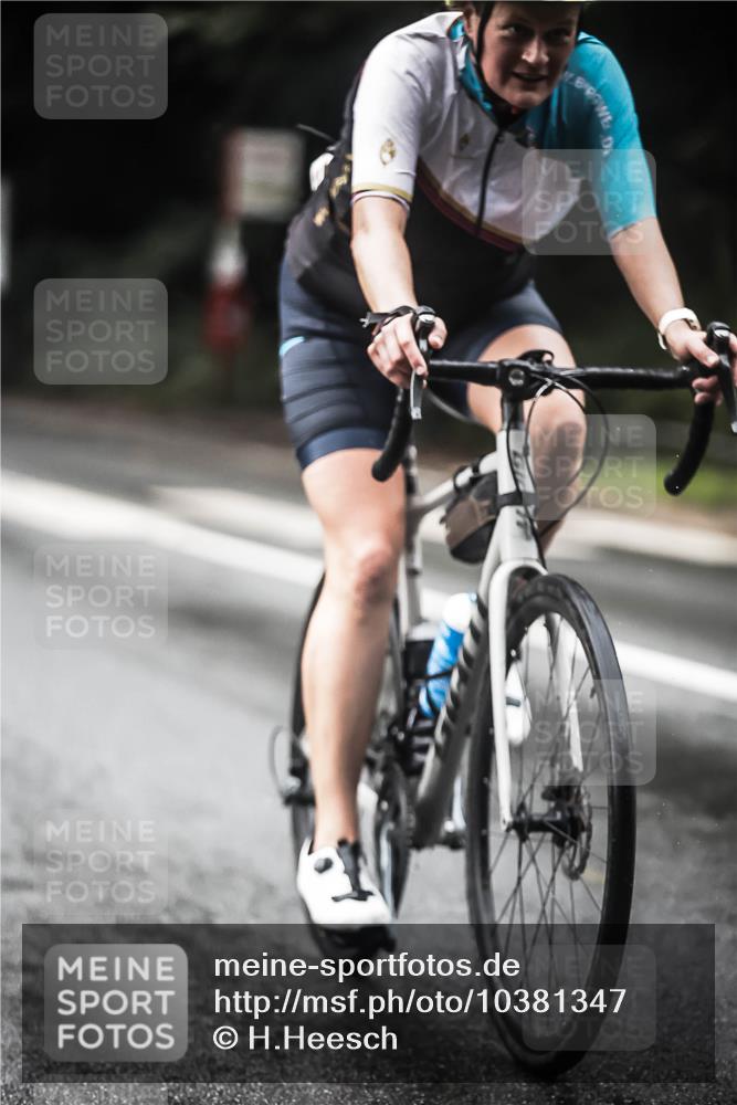 13.09.2026 - Stadtparktriathlon H.Heesch http://msf.ph/oto/10381347 13.09.2026 12:27:11 Radfahren 1028, 1132, 1177, 1187 meine-sportfotos.de