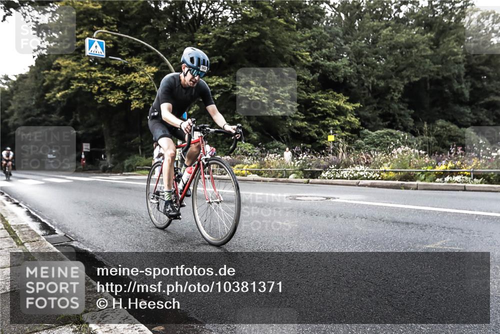 13.09.2026 - Stadtparktriathlon H.Heesch http://msf.ph/oto/10381371 13.09.2026 10:59:05 Radfahren 505, 527, 582 meine-sportfotos.de