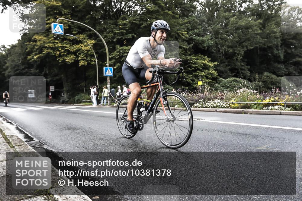 13.09.2026 - Stadtparktriathlon H.Heesch http://msf.ph/oto/10381378 13.09.2026 10:59:07 Radfahren 505, 544, 582 meine-sportfotos.de