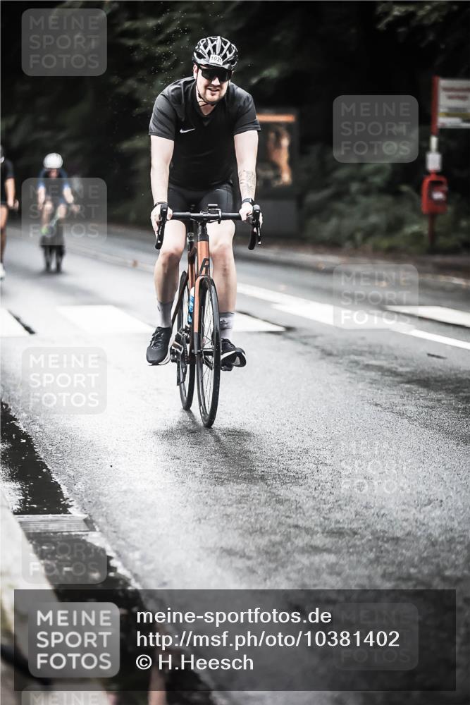 13.09.2026 - Stadtparktriathlon H.Heesch http://msf.ph/oto/10381402 13.09.2026 12:27:24 Radfahren 1033, 1077, 1153, 1169, 1173 meine-sportfotos.de