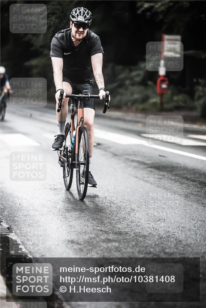 13.09.2026 - Stadtparktriathlon H.Heesch http://msf.ph/oto/10381408 13.09.2026 12:27:25 Radfahren 1033, 1077, 1153, 1169, 1173 meine-sportfotos.de
