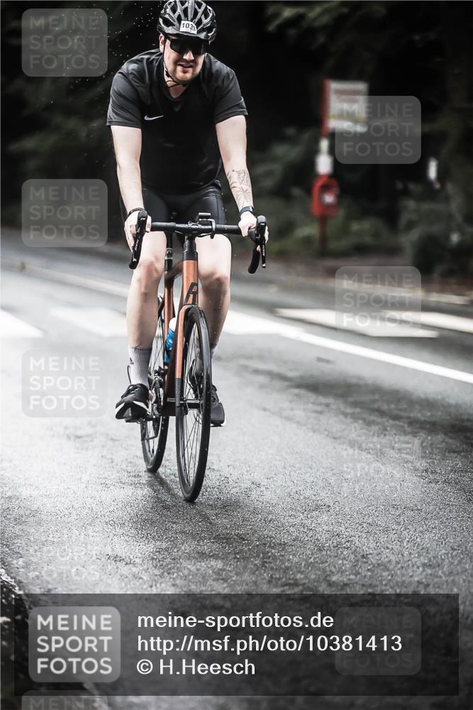 13.09.2026 - Stadtparktriathlon H.Heesch http://msf.ph/oto/10381413 13.09.2026 12:27:25 Radfahren 1033, 1077, 1153, 1169, 1173 meine-sportfotos.de