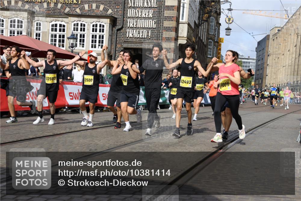 13.09.2026 - 21. swb-Marathon Bremen Strokosch-Dieckow http://msf.ph/oto/10381414 13.09.2026 11:04:59 Ziel 10160, 10198, 10283, 10481, 10711, 10877, 10940, 11006, 11114, 11364, 11366, 11592, 11705, 11761, 11991, 12005, 12493, 12495, 12498, 12500, 12502, 12563, 10370, 10465, 10576, 10718, 10800, 10850, 10975, 10995, 11102, 11105, 11157, 11218, 11281, 11326, 11584, 11616, 11722, 11900, 12002, 12011, 12064, 12079, 12080, 12099, 12335 meine-sportfotos.de