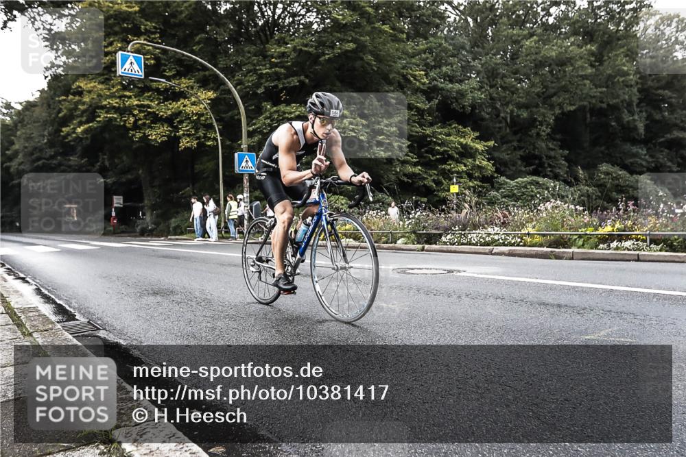 13.09.2026 - Stadtparktriathlon H.Heesch http://msf.ph/oto/10381417 13.09.2026 10:59:22 Radfahren 564, 614 meine-sportfotos.de