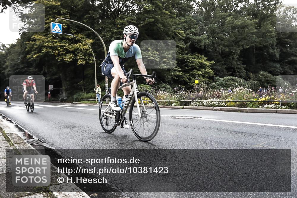 13.09.2026 - Stadtparktriathlon H.Heesch http://msf.ph/oto/10381423 13.09.2026 10:59:39 Radfahren 490, 626, 641, 649 meine-sportfotos.de