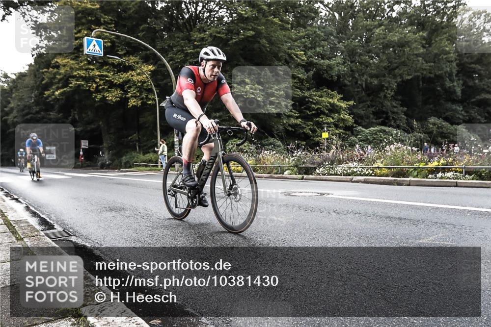 13.09.2026 - Stadtparktriathlon H.Heesch http://msf.ph/oto/10381430 13.09.2026 10:59:40 Radfahren 490, 626, 641, 646, 649 meine-sportfotos.de