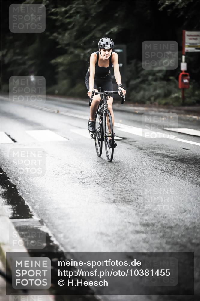 13.09.2026 - Stadtparktriathlon H.Heesch http://msf.ph/oto/10381455 13.09.2026 12:27:30 Radfahren 1033, 1047, 1051, 1077, 1153, 1169 meine-sportfotos.de
