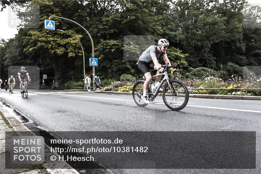 13.09.2026 - Stadtparktriathlon H.Heesch http://msf.ph/oto/10381482 13.09.2026 10:59:54 Radfahren 518, 575, 606, 678, 699 meine-sportfotos.de