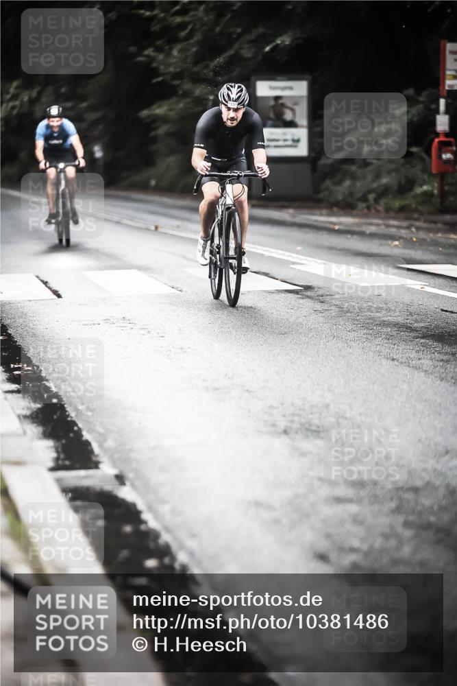 13.09.2026 - Stadtparktriathlon H.Heesch http://msf.ph/oto/10381486 13.09.2026 12:27:34 Radfahren 1007, 1047, 1051, 1153 meine-sportfotos.de