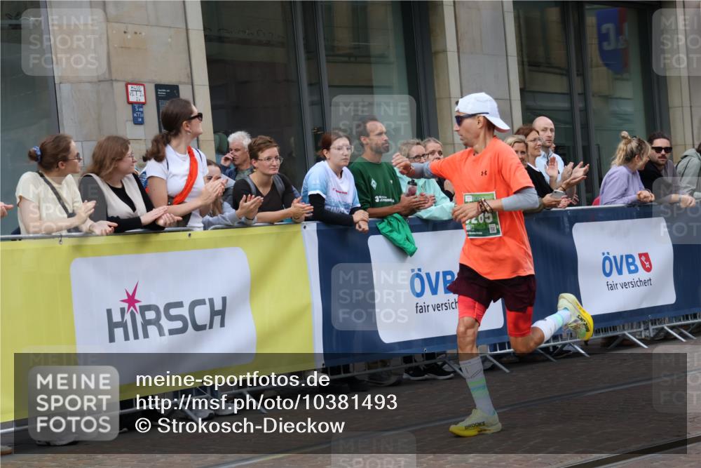 13.09.2026 - 21. swb-Marathon Bremen Strokosch-Dieckow http://msf.ph/oto/10381493 13.09.2026 12:44:49 Ziel 322, 814, 1187, 1544, 1840, 4474, 8285, 289, 6485 meine-sportfotos.de