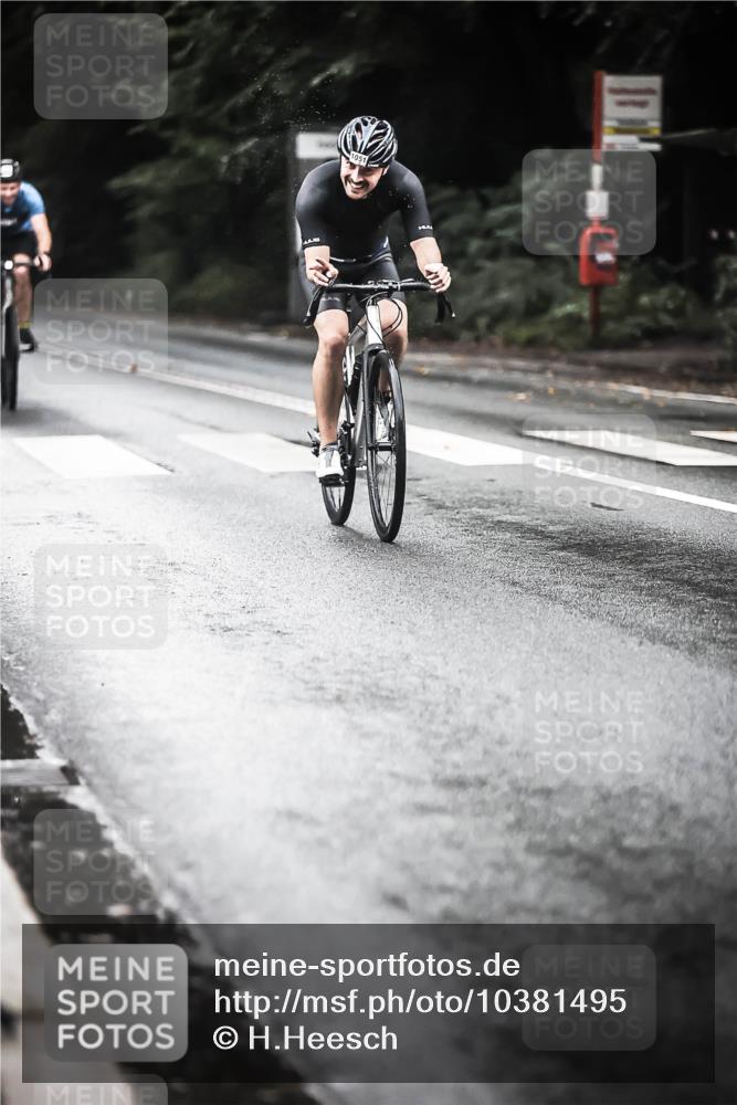 13.09.2026 - Stadtparktriathlon H.Heesch http://msf.ph/oto/10381495 13.09.2026 12:27:34 Radfahren 1007, 1047, 1051, 1153 meine-sportfotos.de