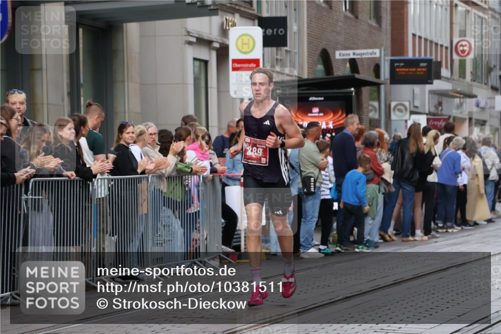 13.09.2026 - 21. swb-Marathon Bremen Strokosch-Dieckow http://msf.ph/oto/10381511 13.09.2026 12:44:53 Ziel 322, 814, 1187, 1544, 1840, 8285, 289, 4474, 6485 meine-sportfotos.de