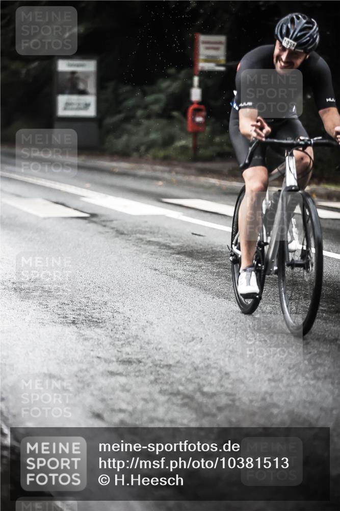 13.09.2026 - Stadtparktriathlon H.Heesch http://msf.ph/oto/10381513 13.09.2026 12:27:35 Radfahren 1007, 1047, 1051, 1153 meine-sportfotos.de