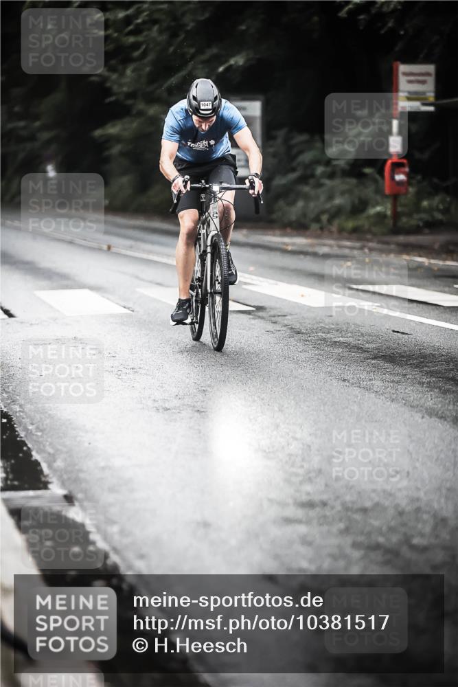 13.09.2026 - Stadtparktriathlon H.Heesch http://msf.ph/oto/10381517 13.09.2026 12:27:36 Radfahren 1007, 1047, 1051, 1153 meine-sportfotos.de