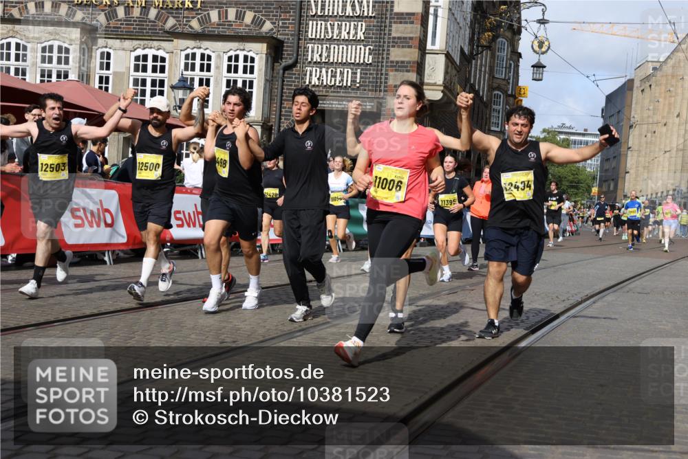 13.09.2026 - 21. swb-Marathon Bremen Strokosch-Dieckow http://msf.ph/oto/10381523 13.09.2026 11:04:59 Ziel 10160, 10198, 10283, 10481, 10711, 10877, 10940, 11006, 11114, 11364, 11366, 11592, 11705, 11761, 11991, 12005, 12493, 12495, 12498, 12500, 12502, 12563, 10370, 10465, 10576, 10718, 10800, 10850, 10975, 10995, 11102, 11105, 11157, 11218, 11281, 11326, 11584, 11616, 11722, 11900, 12002, 12011, 12064, 12079, 12080, 12099, 12335 meine-sportfotos.de
