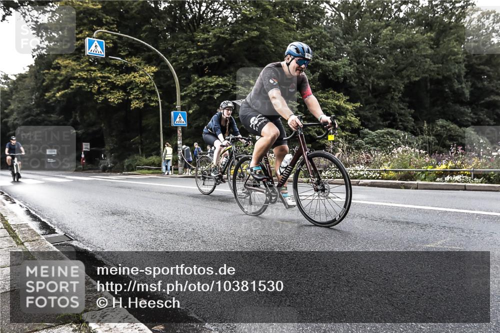 13.09.2026 - Stadtparktriathlon H.Heesch http://msf.ph/oto/10381530 13.09.2026 11:00:02 Radfahren 366, 387, 555, 562, 568, 697 meine-sportfotos.de