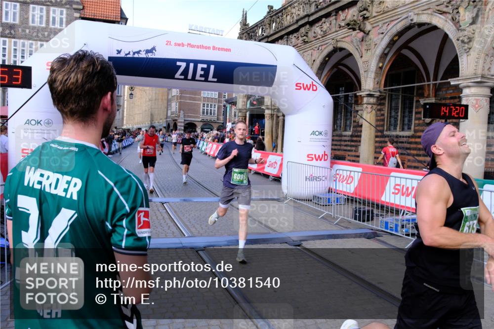 13.09.2026 - 21. swb-Marathon Bremen Tim E. http://msf.ph/oto/10381540 13.09.2026 13:17:42 Ziel 560, 842, 2008, 3148, 4805, 5550, 6095, 6734, 6759, 6803, 8100, 8253, 8446, 8532, 8714, 9075 meine-sportfotos.de
