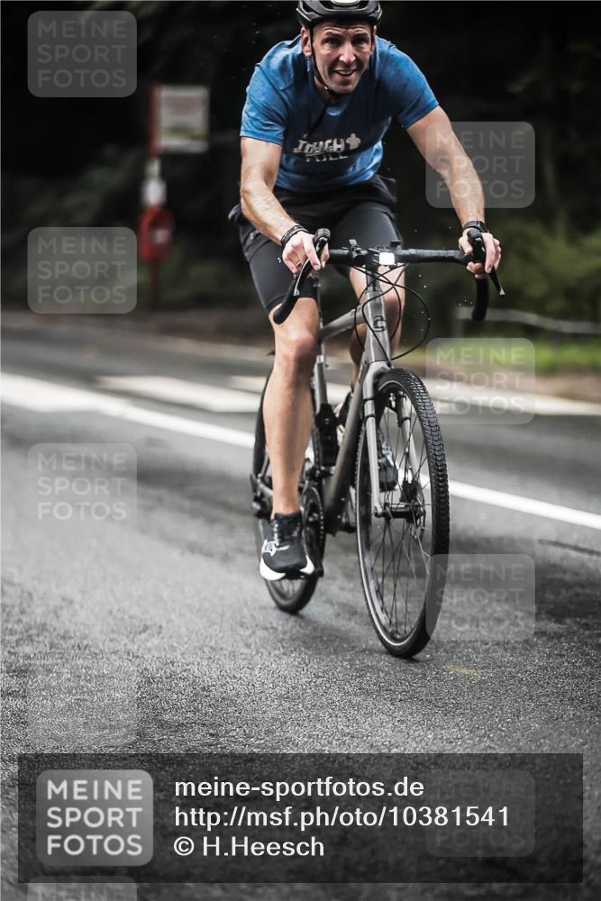 13.09.2026 - Stadtparktriathlon H.Heesch http://msf.ph/oto/10381541 13.09.2026 12:27:37 Radfahren 1007, 1047, 1051, 1102, 1181 meine-sportfotos.de
