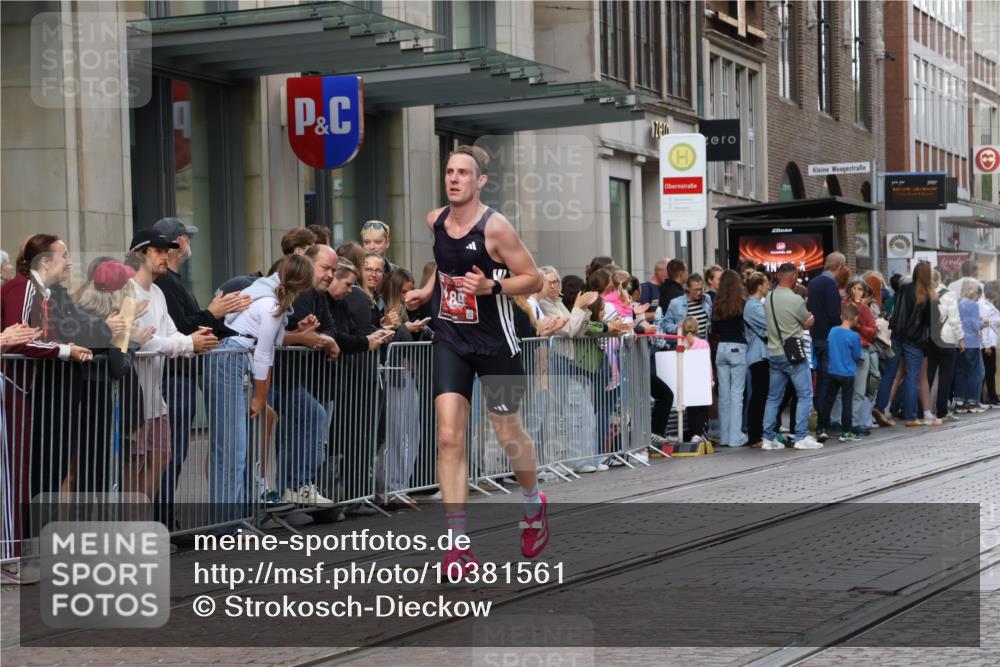 13.09.2026 - 21. swb-Marathon Bremen Strokosch-Dieckow http://msf.ph/oto/10381561 13.09.2026 12:44:54 Ziel 322, 814, 1187, 1544, 1840, 8285, 289, 4474, 6485, 8285 meine-sportfotos.de
