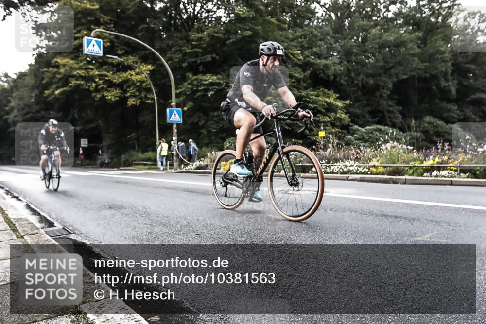 13.09.2026 - Stadtparktriathlon H.Heesch http://msf.ph/oto/10381563 13.09.2026 11:00:12 Radfahren 375, 431, 482, 489, 543, 660 meine-sportfotos.de