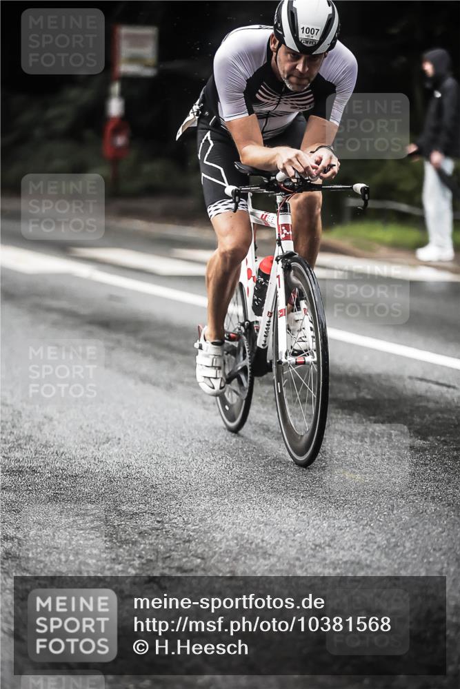 13.09.2026 - Stadtparktriathlon H.Heesch http://msf.ph/oto/10381568 13.09.2026 12:27:41 Radfahren 1007, 1047, 1075, 1102, 1112, 1181 meine-sportfotos.de