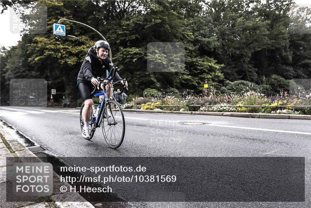 13.09.2026 - Stadtparktriathlon H.Heesch http://msf.ph/oto/10381569 13.09.2026 11:00:12 Radfahren 375, 431, 482, 489, 543, 660 meine-sportfotos.de