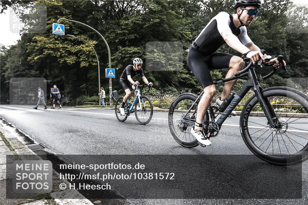 13.09.2026 - Stadtparktriathlon H.Heesch http://msf.ph/oto/10381572 13.09.2026 11:00:23 Radfahren 529, 553 meine-sportfotos.de