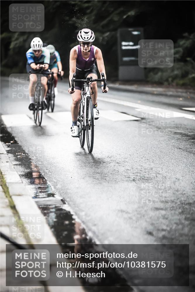 13.09.2026 - Stadtparktriathlon H.Heesch http://msf.ph/oto/10381575 13.09.2026 12:27:43 Radfahren 1007, 1075, 1102, 1112, 1181 meine-sportfotos.de