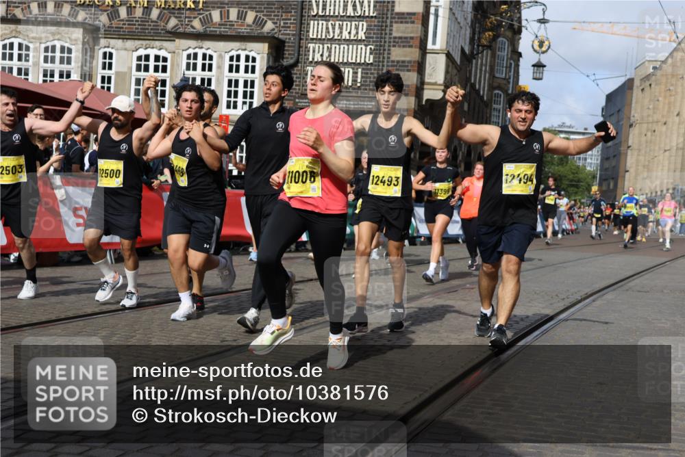 13.09.2026 - 21. swb-Marathon Bremen Strokosch-Dieckow http://msf.ph/oto/10381576 13.09.2026 11:05:00 Ziel 10160, 10198, 10283, 10481, 10711, 10877, 10940, 11006, 11114, 11364, 11366, 11592, 11705, 11761, 11991, 12005, 12493, 12495, 12498, 12500, 12502, 12563, 10370, 10576, 10718, 10800, 10995, 11102, 11105, 11157, 11218, 11281, 11326, 11584, 11616, 11722, 11900, 12002, 12011, 12064, 12079, 12080, 12099, 12335 meine-sportfotos.de