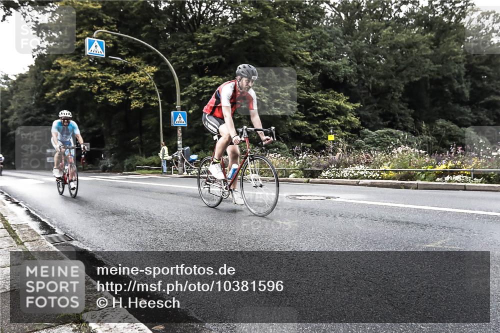 13.09.2026 - Stadtparktriathlon H.Heesch http://msf.ph/oto/10381596 13.09.2026 11:00:32 Radfahren 401, 471, 479, 569, 684 meine-sportfotos.de