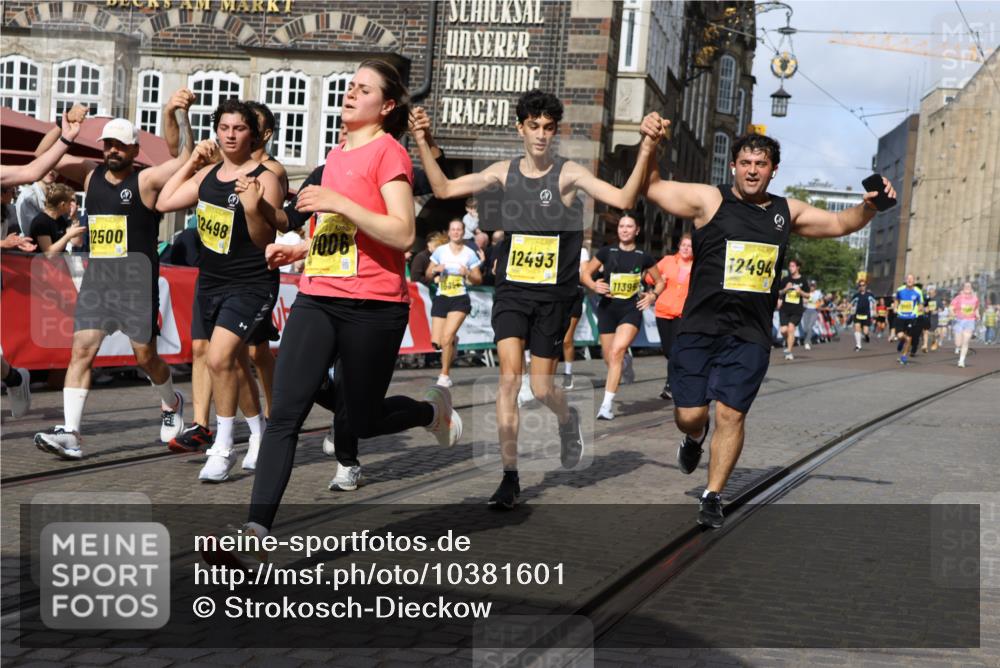 13.09.2026 - 21. swb-Marathon Bremen Strokosch-Dieckow http://msf.ph/oto/10381601 13.09.2026 11:05:00 Ziel 10160, 10198, 10283, 10481, 10711, 10877, 10940, 11006, 11114, 11364, 11366, 11592, 11705, 11761, 11991, 12005, 12493, 12495, 12498, 12500, 12502, 12563, 10370, 10576, 10718, 10800, 10995, 11102, 11105, 11157, 11218, 11281, 11326, 11584, 11616, 11722, 11900, 12002, 12011, 12064, 12079, 12080, 12099, 12335 meine-sportfotos.de